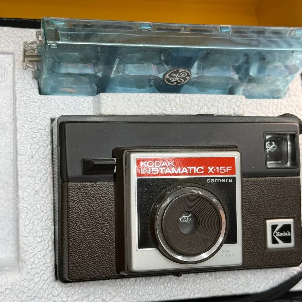 Vintage Kodak Instamatic X-15F‎ Camera Outfit 1976 Retro 126 Film Kit Boxed USA